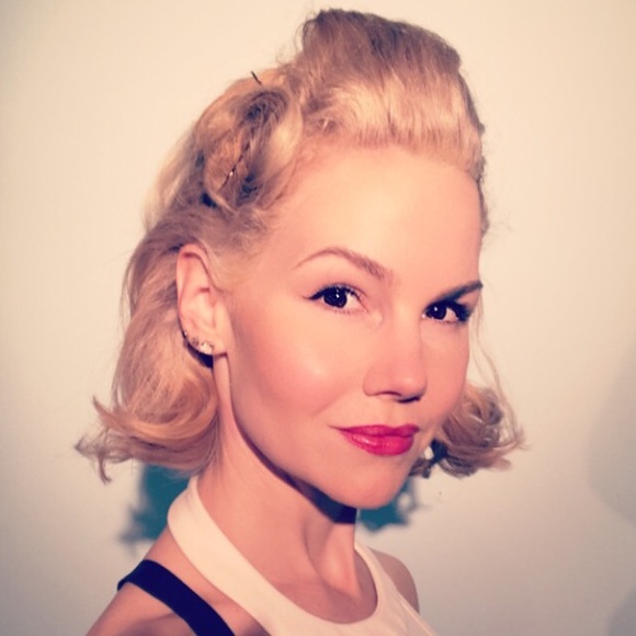 Meet your Posher, Mindy - Picture 4 of 4